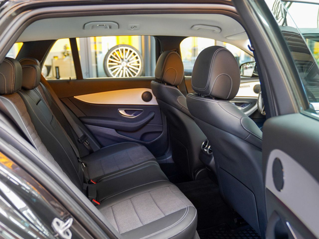 Mercedes-Benz E-Klasse – Bild 14