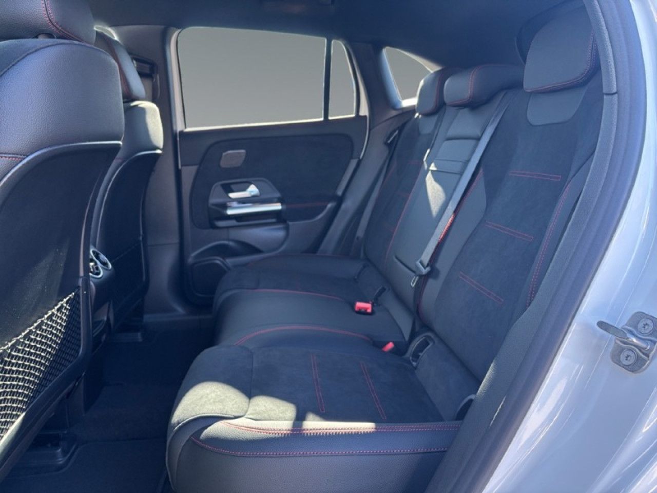 Photo du v&eacute;hicule 17 / 18