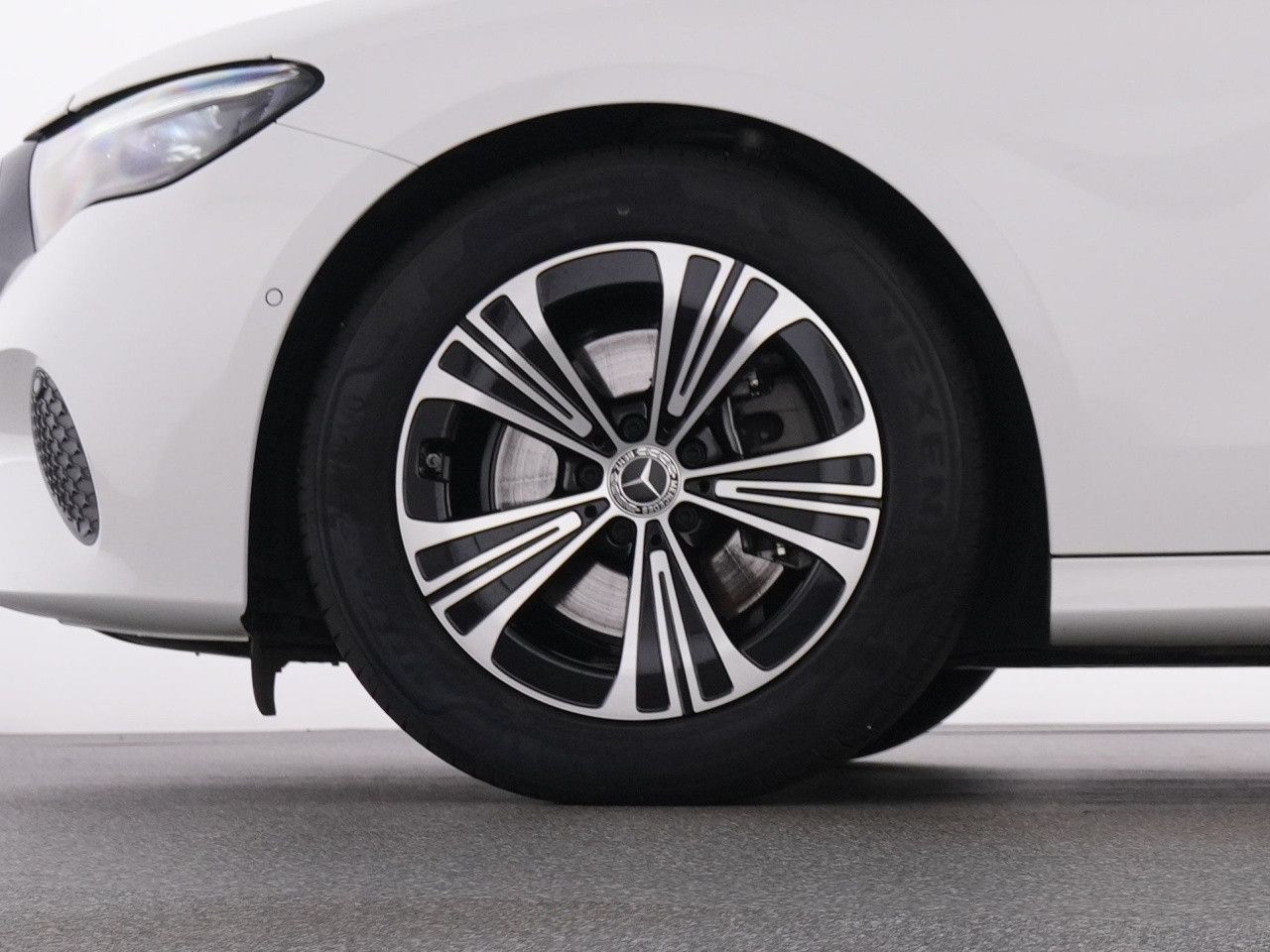 Mercedes-Benz E-Klasse – Bild 19