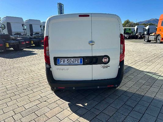 Vehicle image 5 / 11