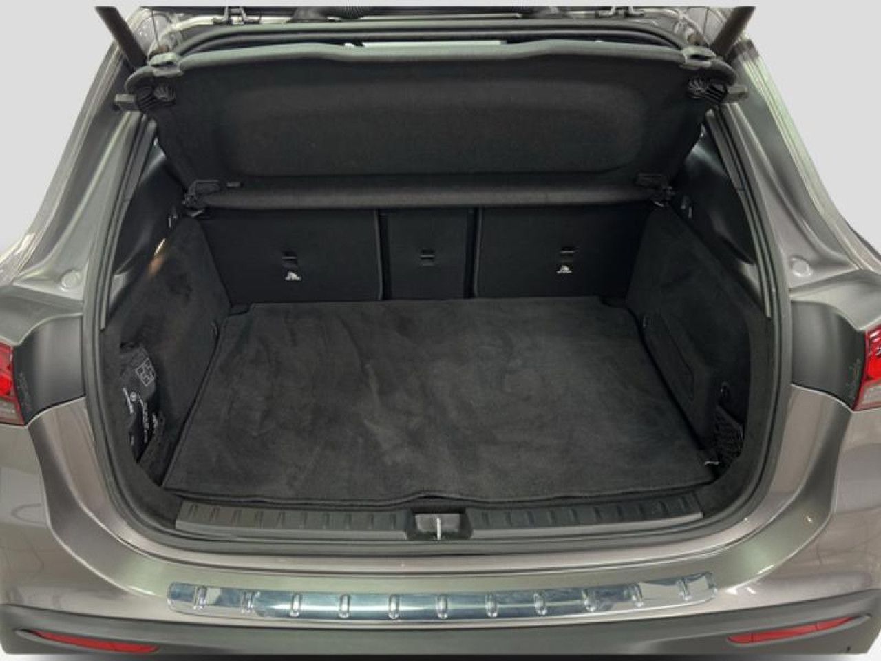 Photo du v&eacute;hicule 9 / 18