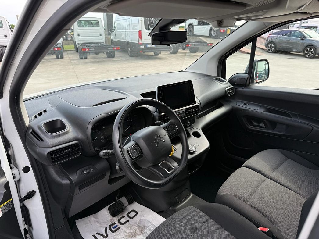 Citroen | BERLINGO M CLUB 130 EAT 8
