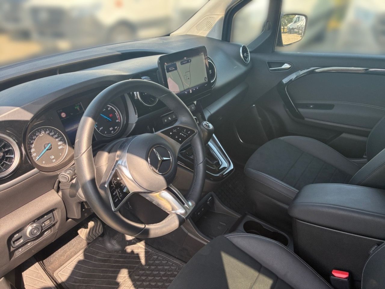 Mercedes-Benz EQT – Bild 10