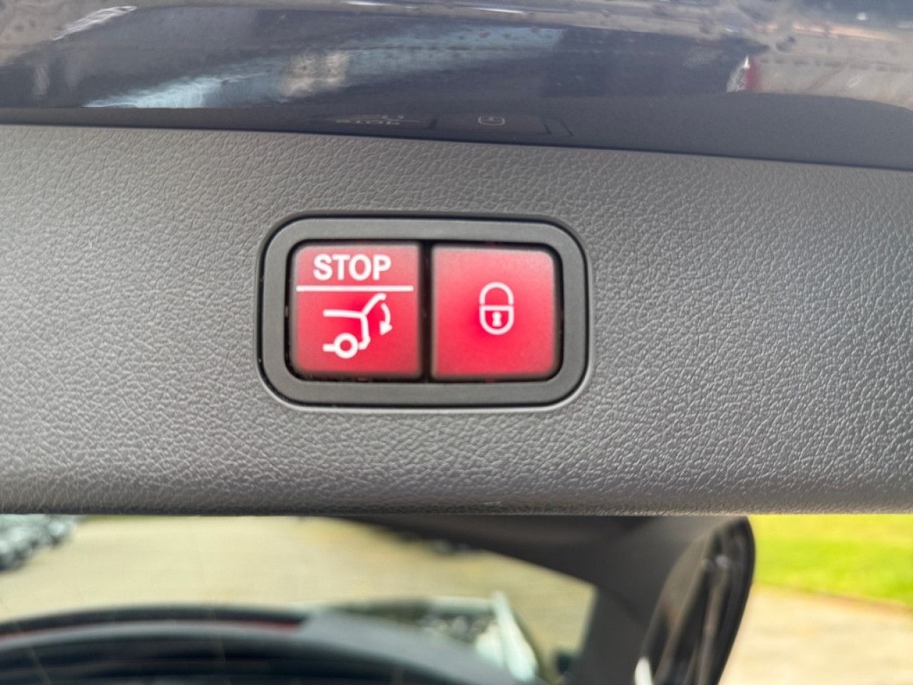 Mercedes-Benz E-Klasse – Bild 26