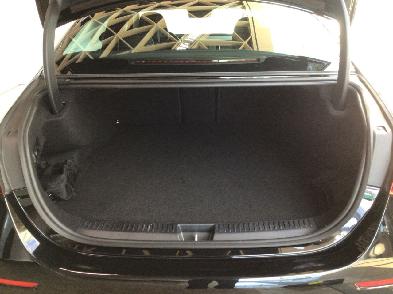 Mercedes-Benz E-Klasse – Bild 14