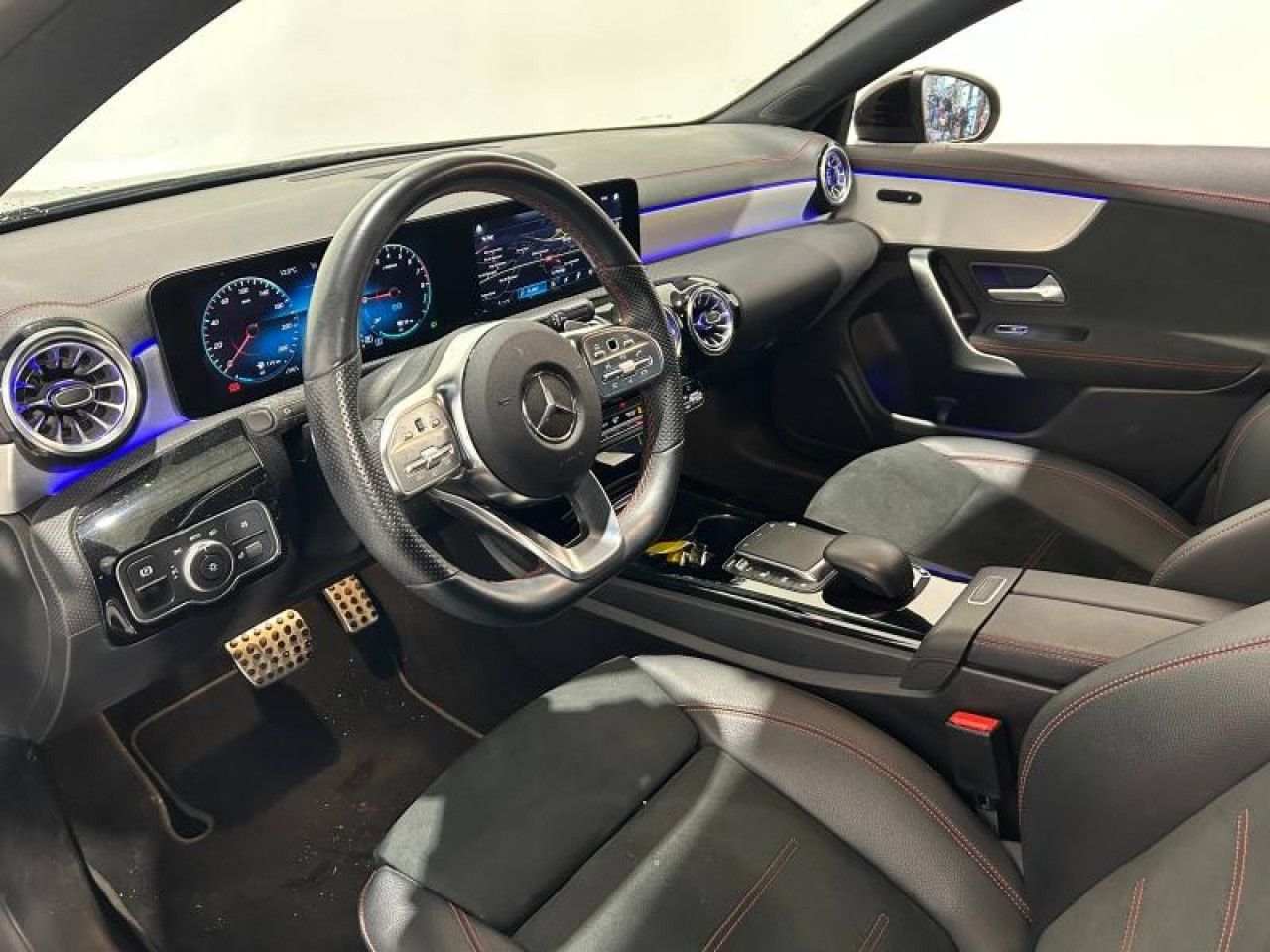 Photo du v&eacute;hicule 17 / 18