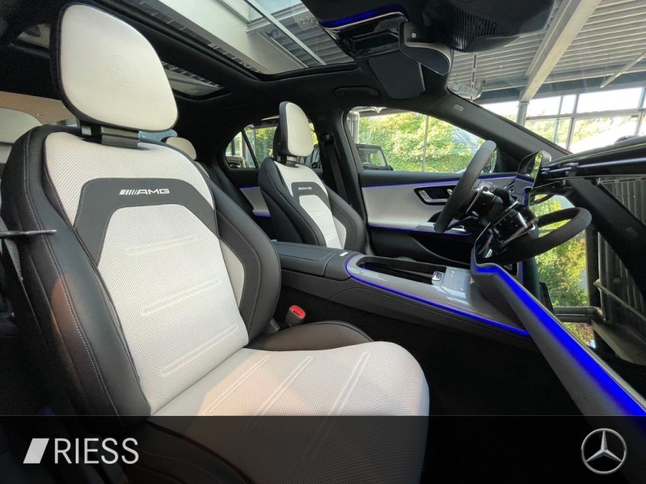Mercedes-Benz E-Klasse – Bild 10