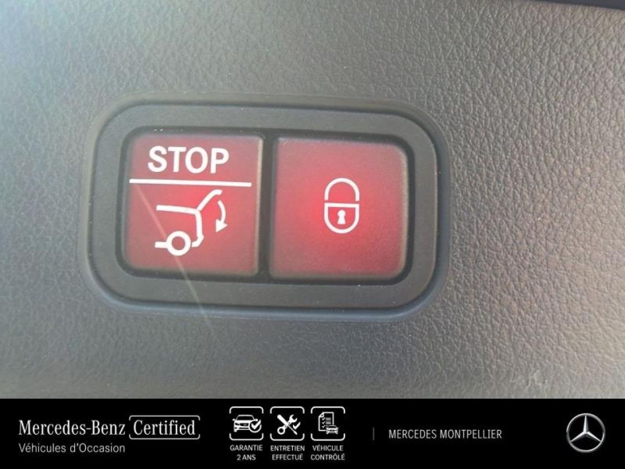 Photo du v&eacute;hicule 16 / 18