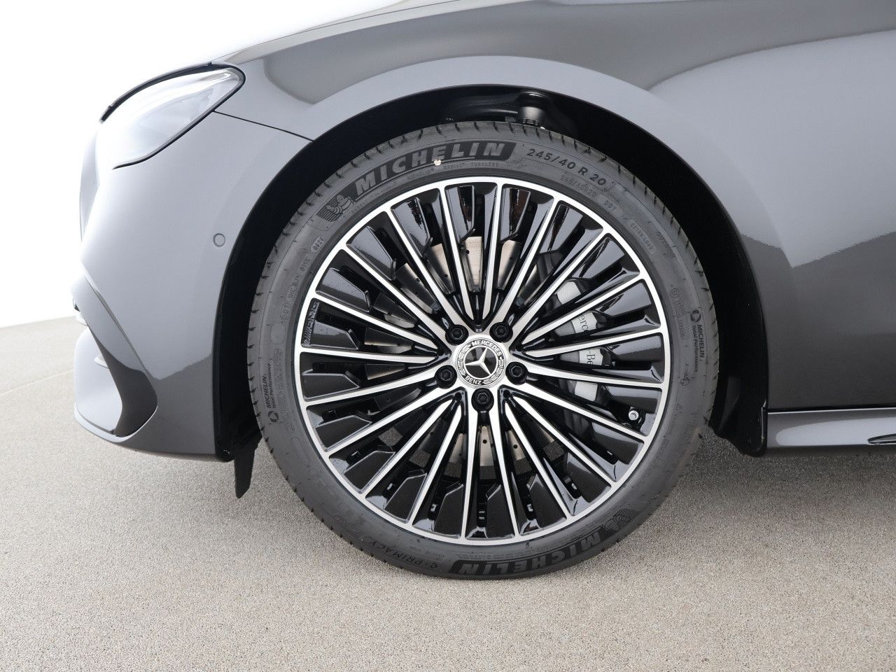 Mercedes-Benz E-Klasse – Bild 16