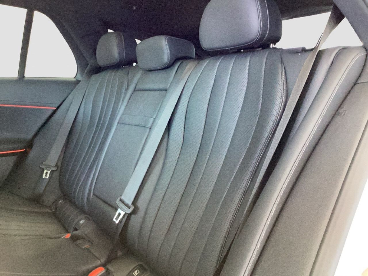 Mercedes-Benz E-Klasse – Bild 12
