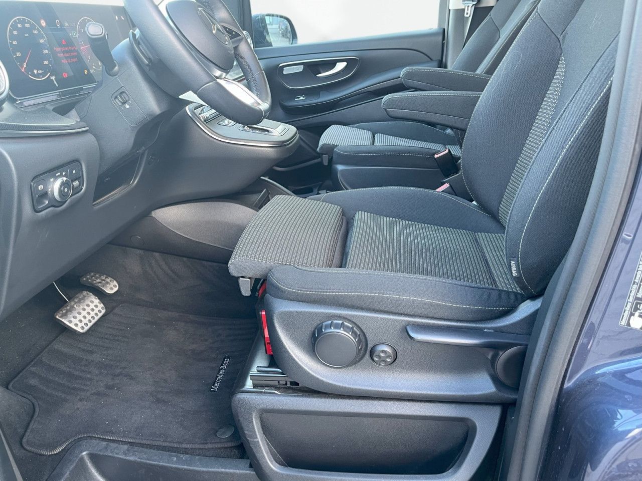 Zdjęcie pojazdu 11 / 31