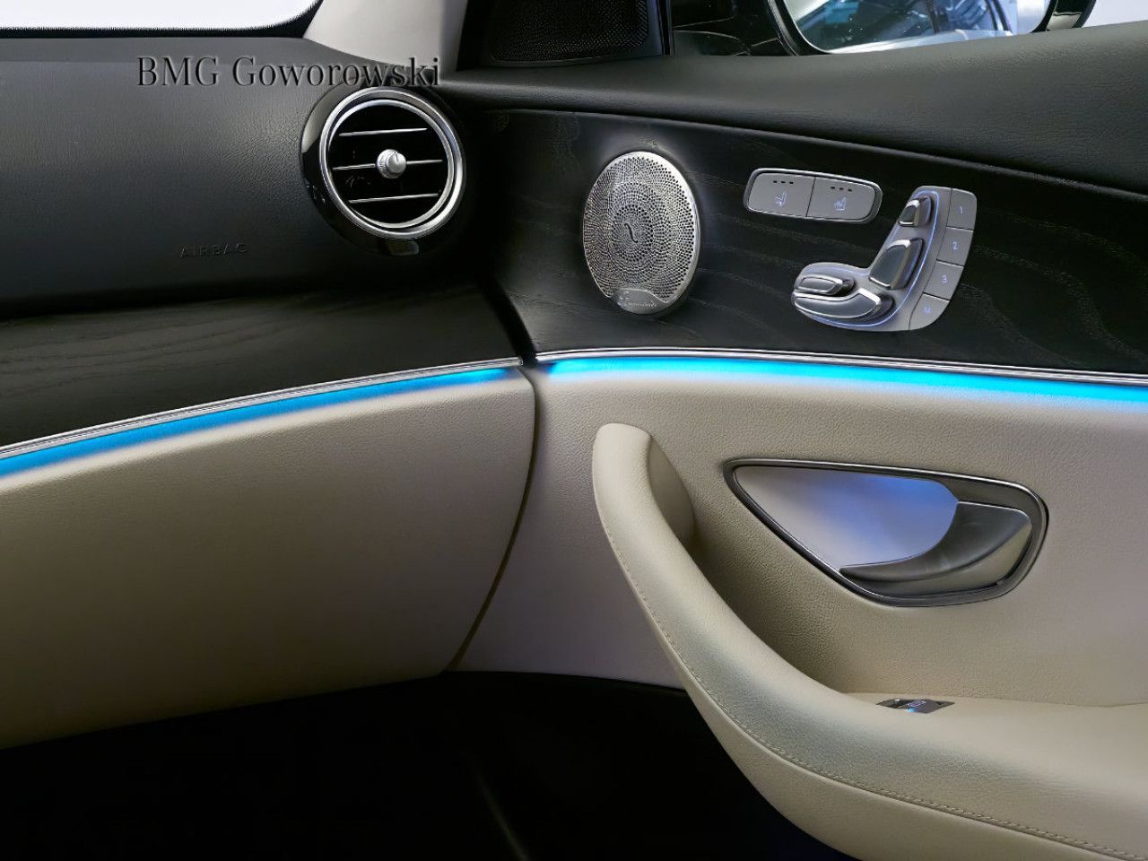 Zdjęcie pojazdu 12 / 14