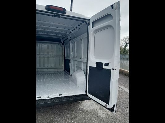 Vehicle image 20 / 21