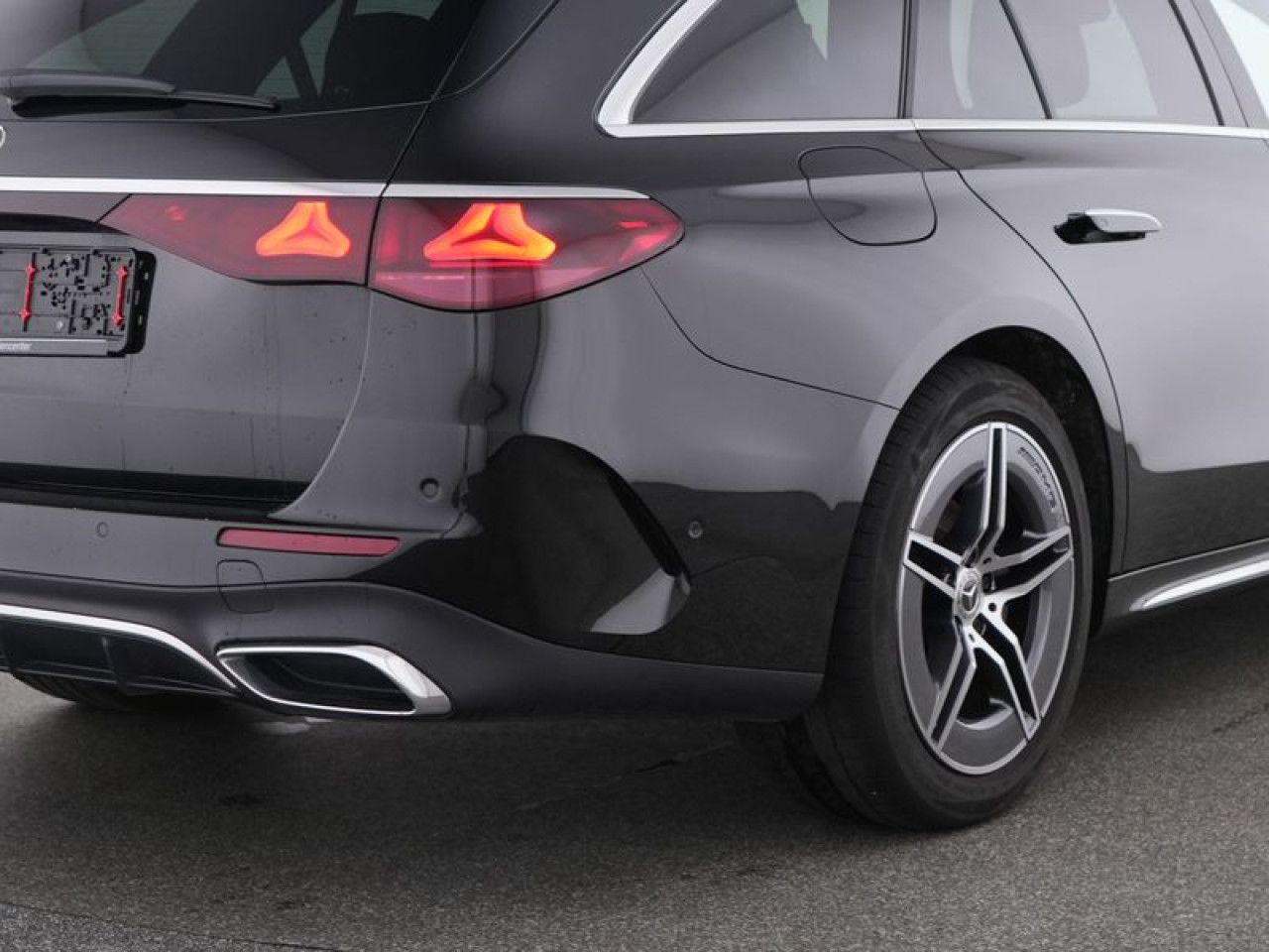 Mercedes-Benz E-Klasse – Bild 9