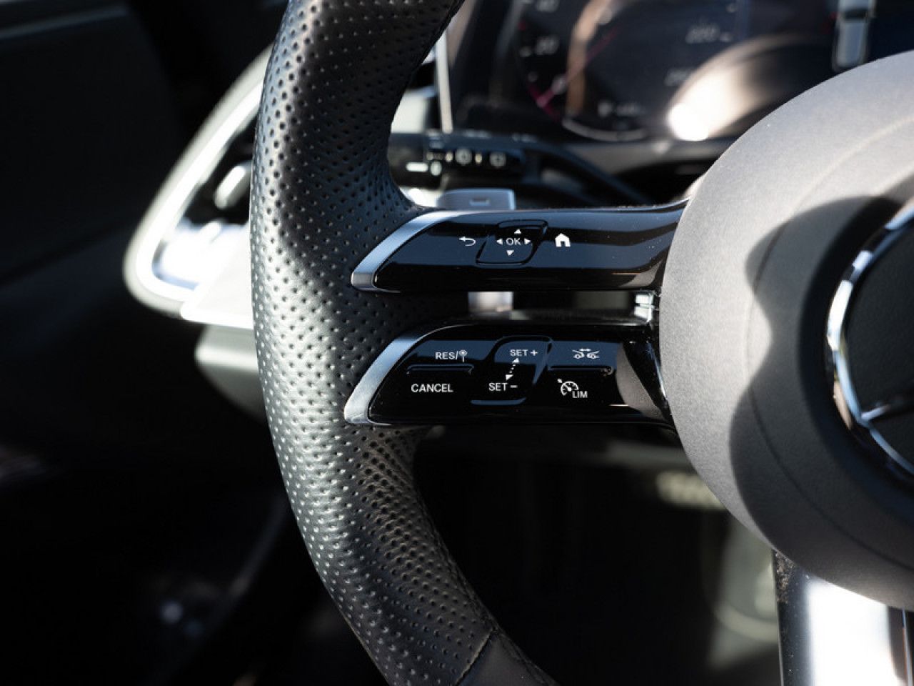 Mercedes-Benz E-Klasse – Bild 17