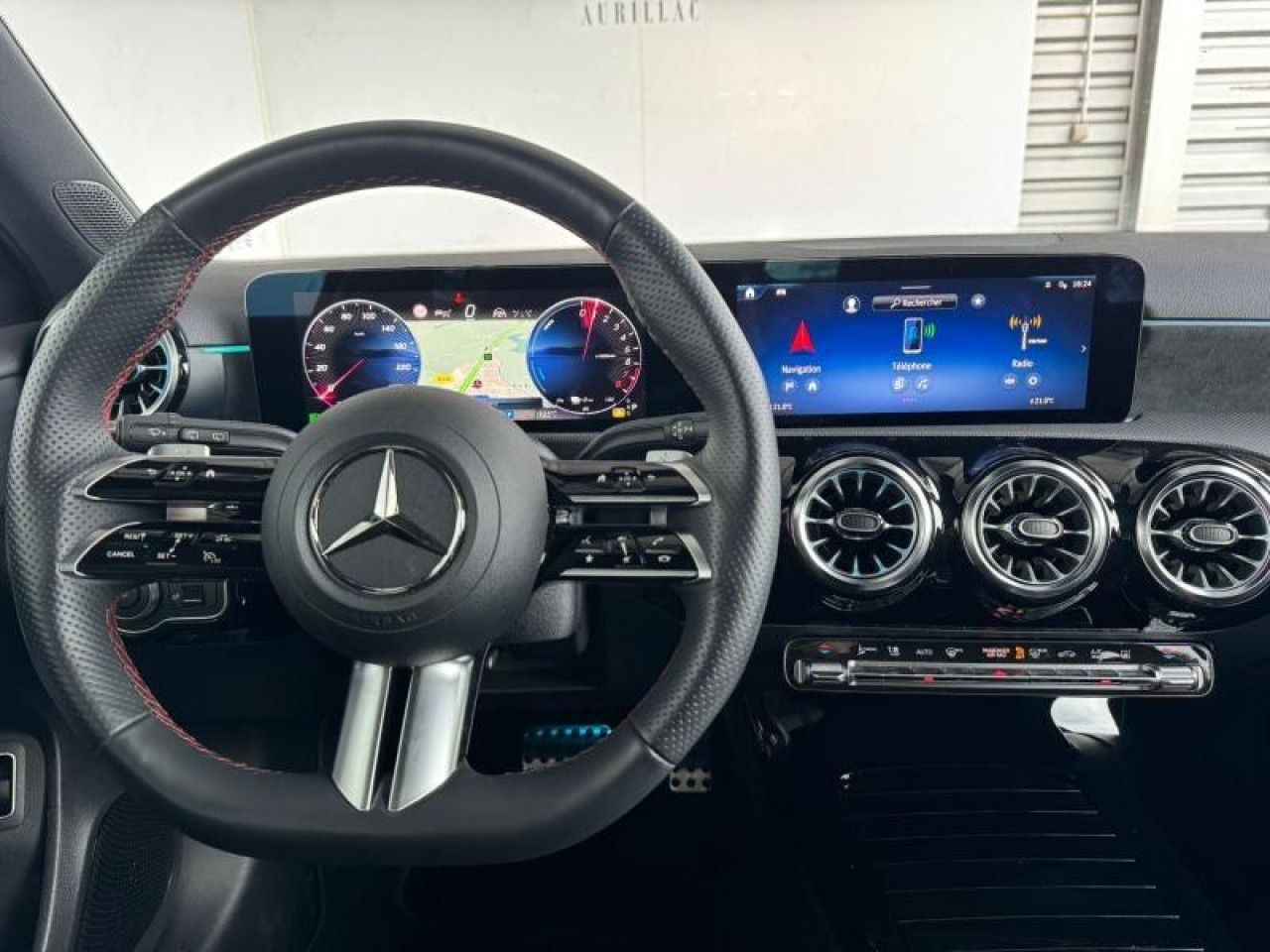 Photo du v&eacute;hicule 17 / 18