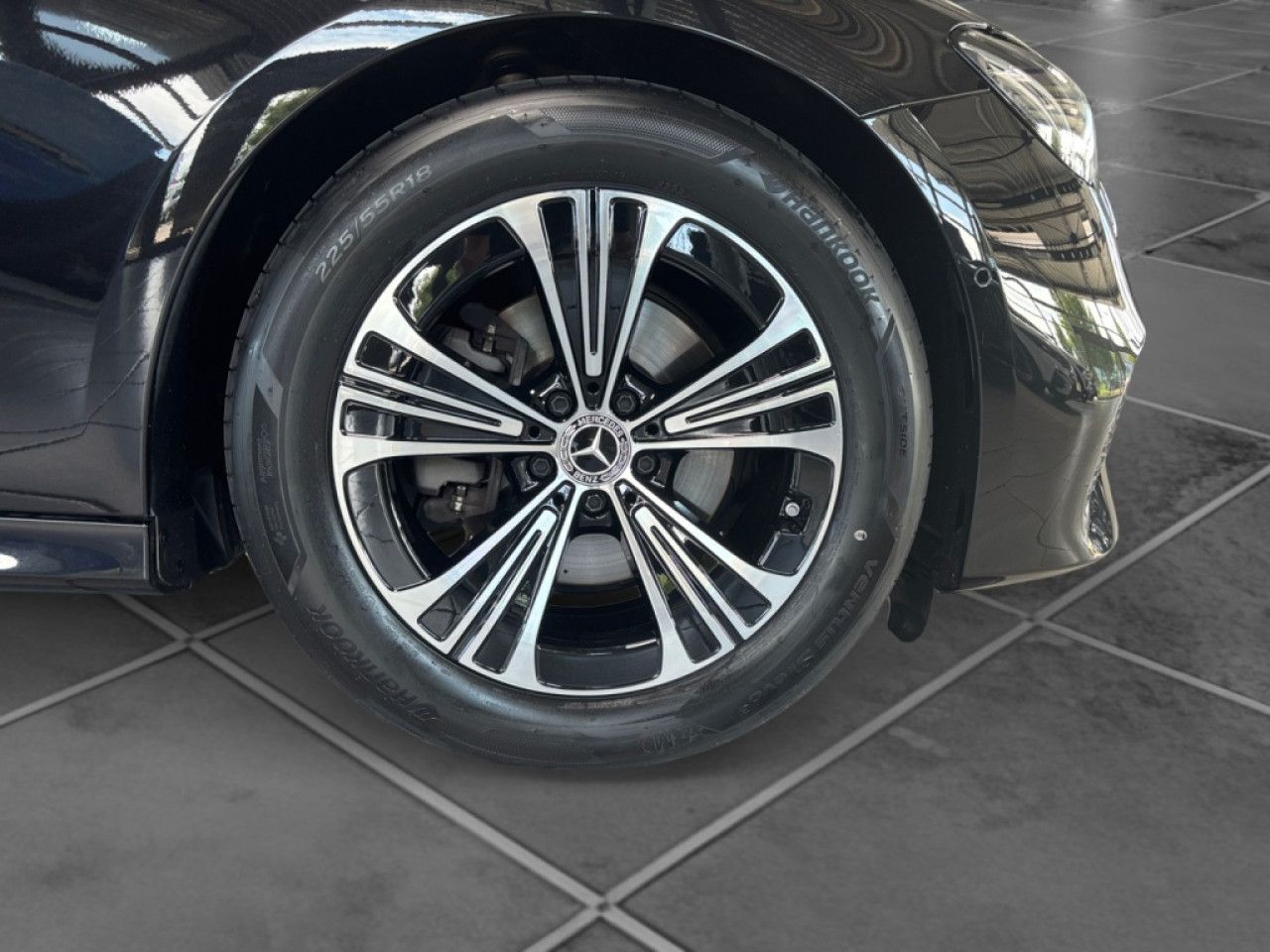 Mercedes-Benz E-Klasse – Bild 5