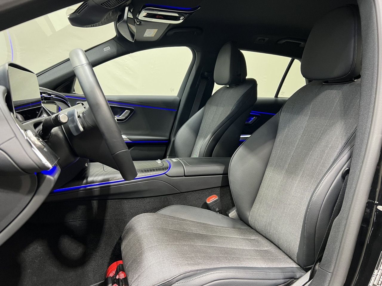 Mercedes-Benz E-Klasse – Bild 17