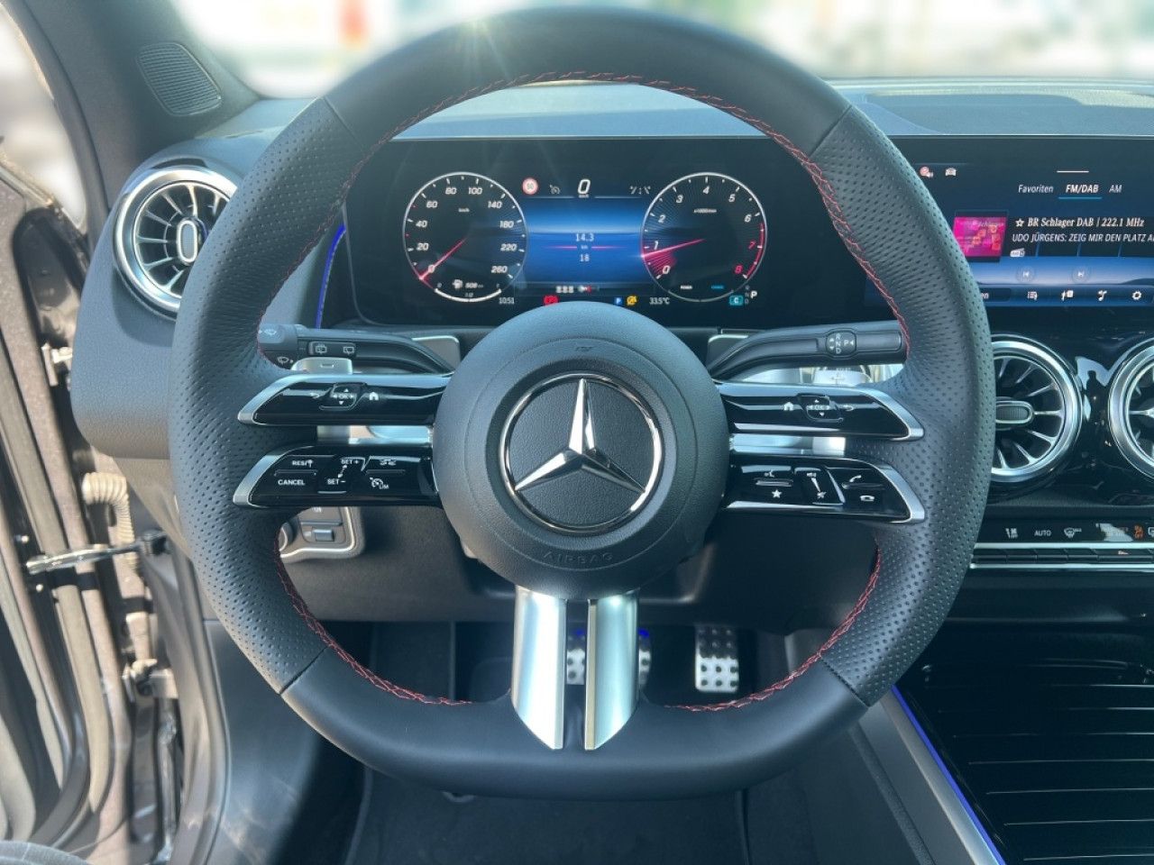 Mercedes-Benz GLB – Bild 10