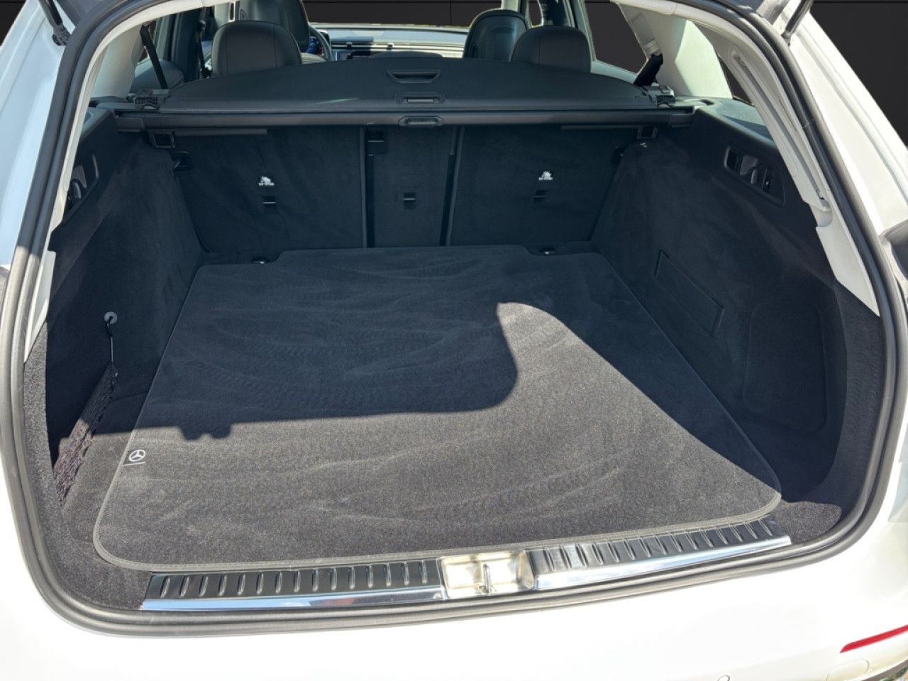 Mercedes-Benz E-Klasse – Bild 15