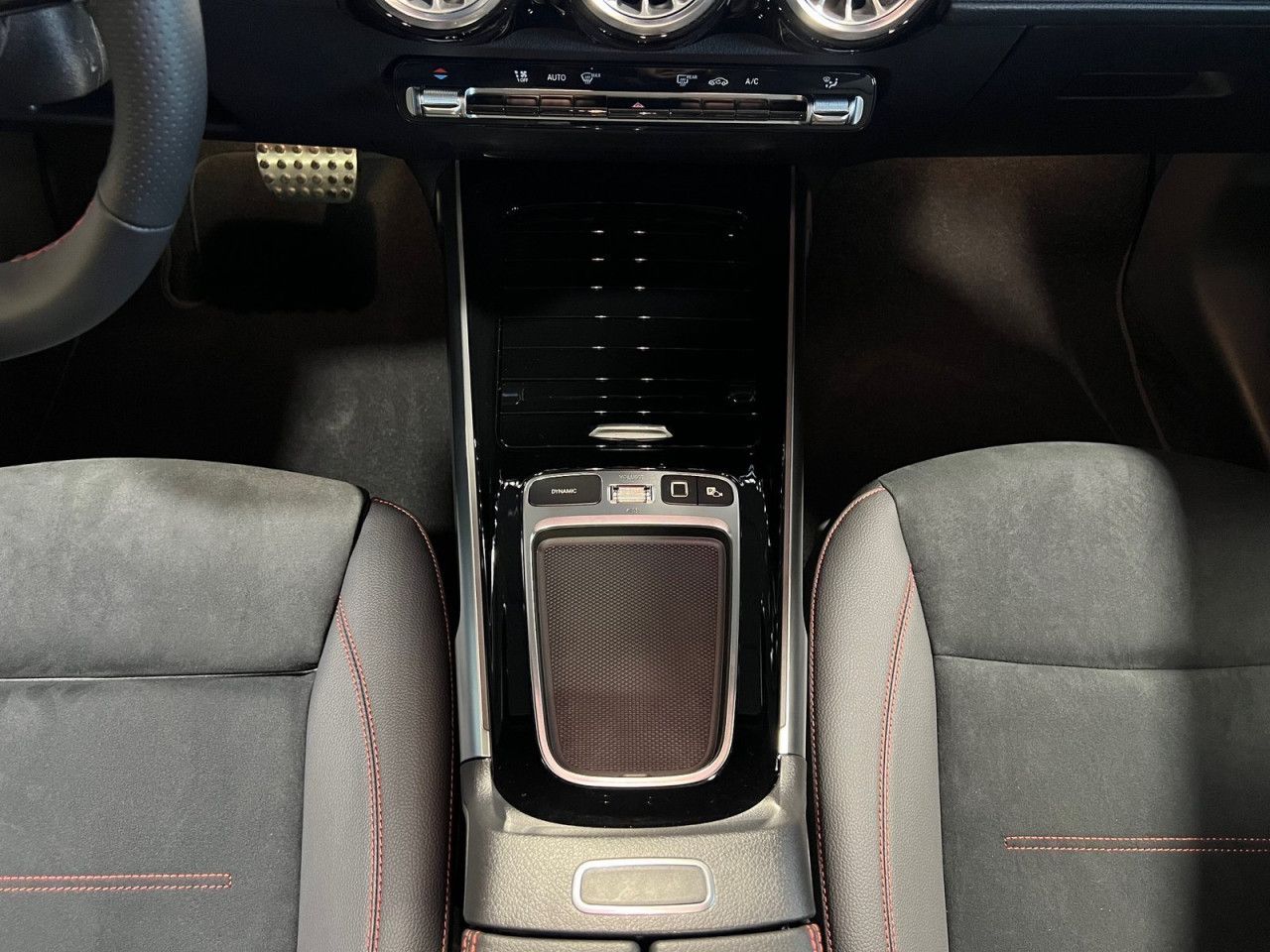 Mercedes-Benz GLB – Bild 16