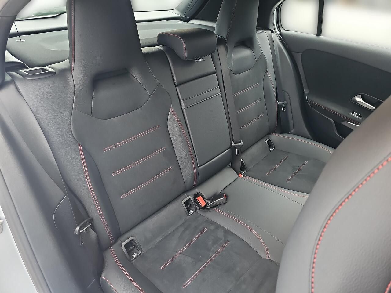 Zdjęcie pojazdu 12 / 23