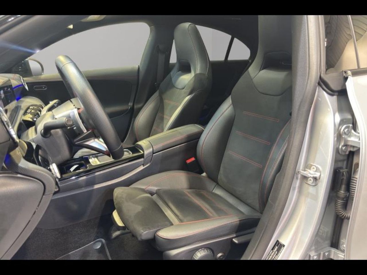 Photo du v&eacute;hicule 12 / 18