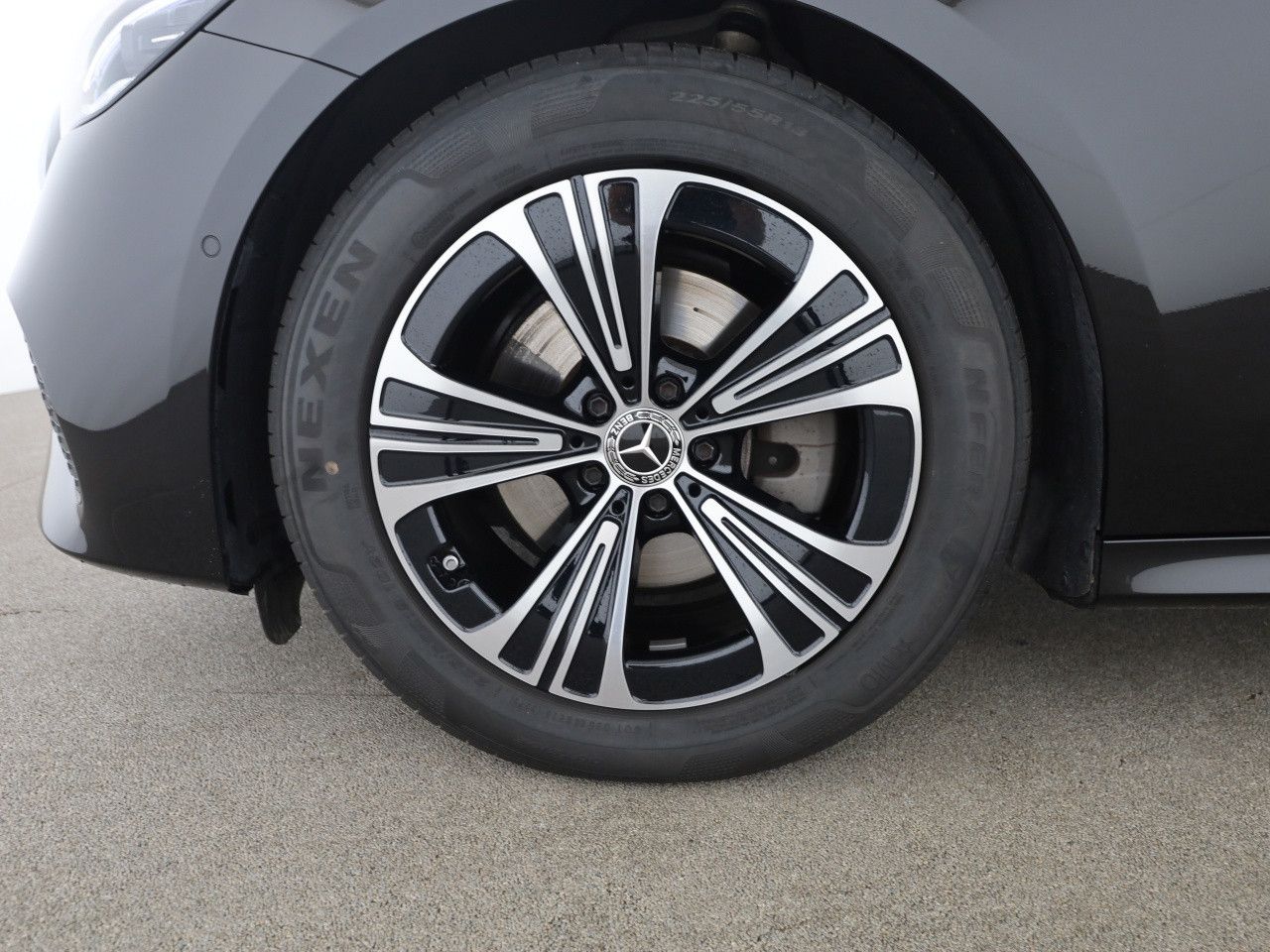 Mercedes-Benz E-Klasse – Bild 18