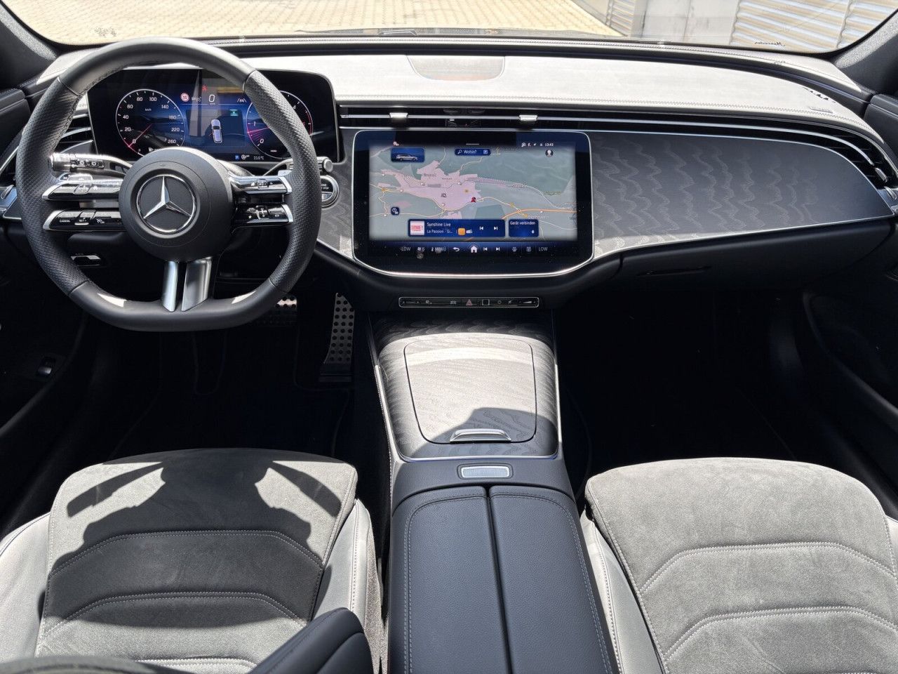 Mercedes-Benz E-Klasse – Bild 11