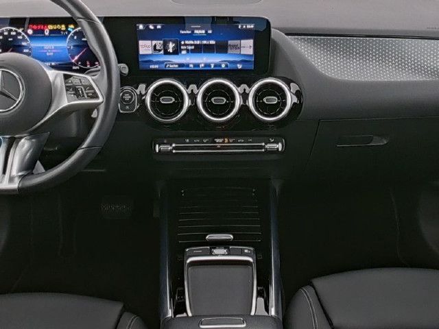 Mercedes-Benz GLA 220