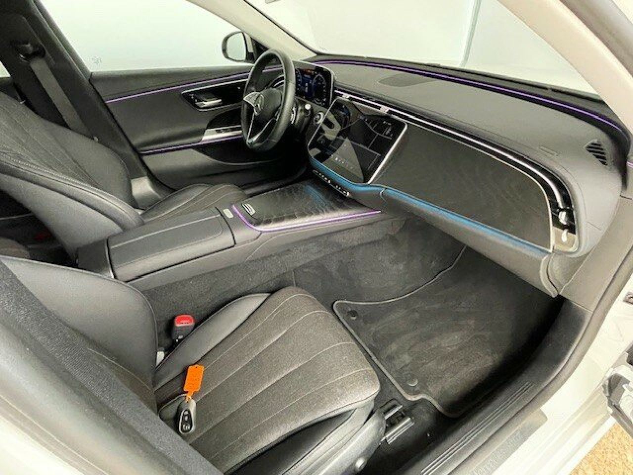 Mercedes-Benz E-Klasse – Bild 23