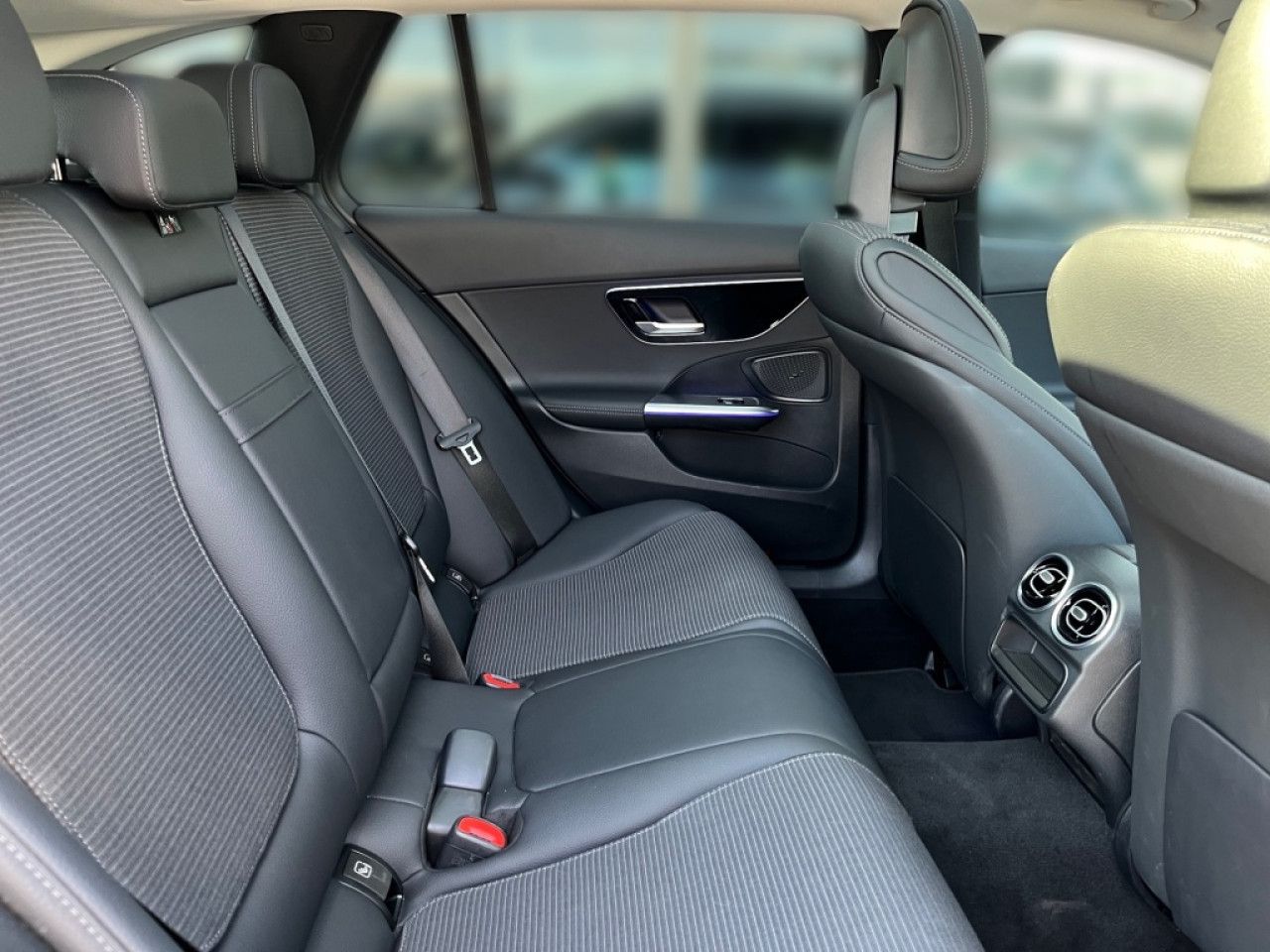 Mercedes-Benz C-Klasse – Bild 12
