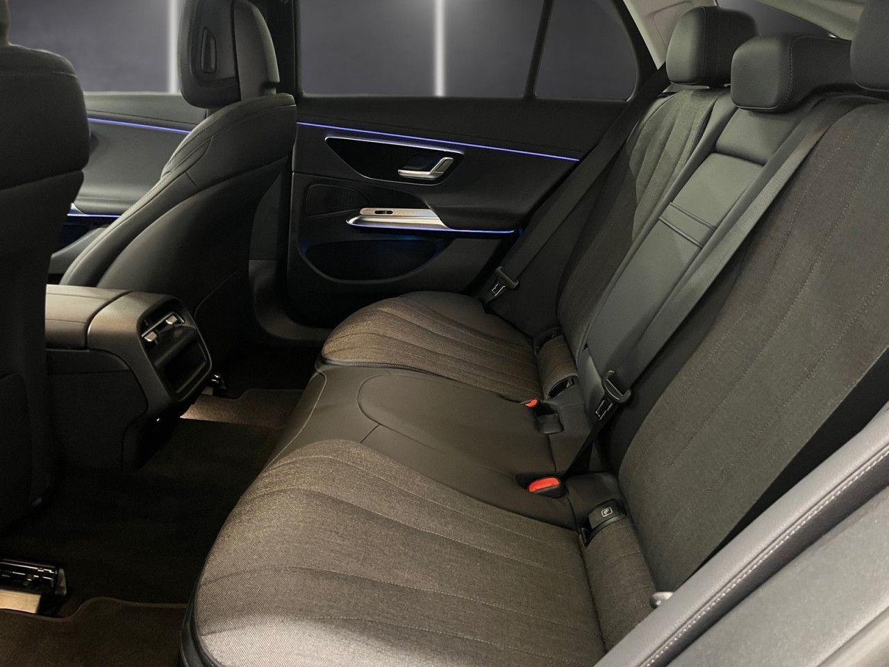 Mercedes-Benz E-Klasse – Bild 14