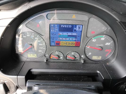 Vehicle image 16 / 17