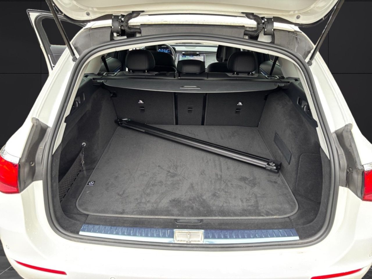 Mercedes-Benz E-Klasse – Bild 15