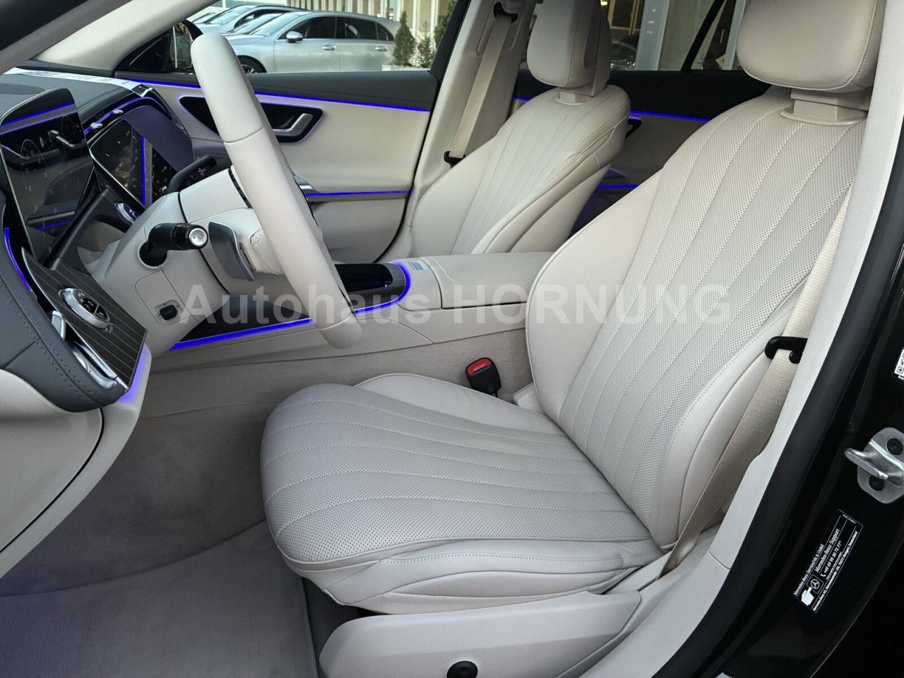 Mercedes-Benz E-Klasse – Bild 8