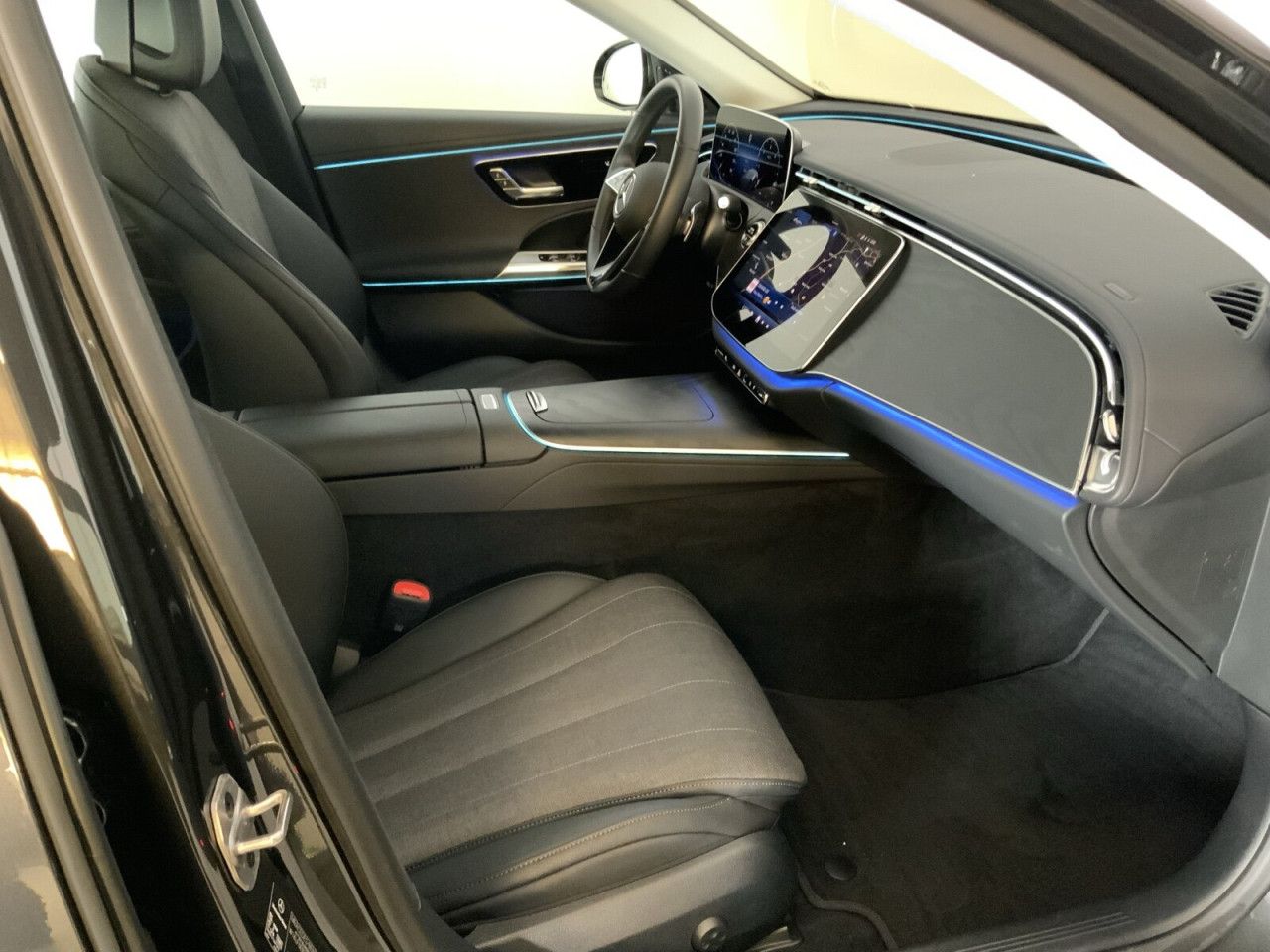 Mercedes-Benz E-Klasse – Bild 14