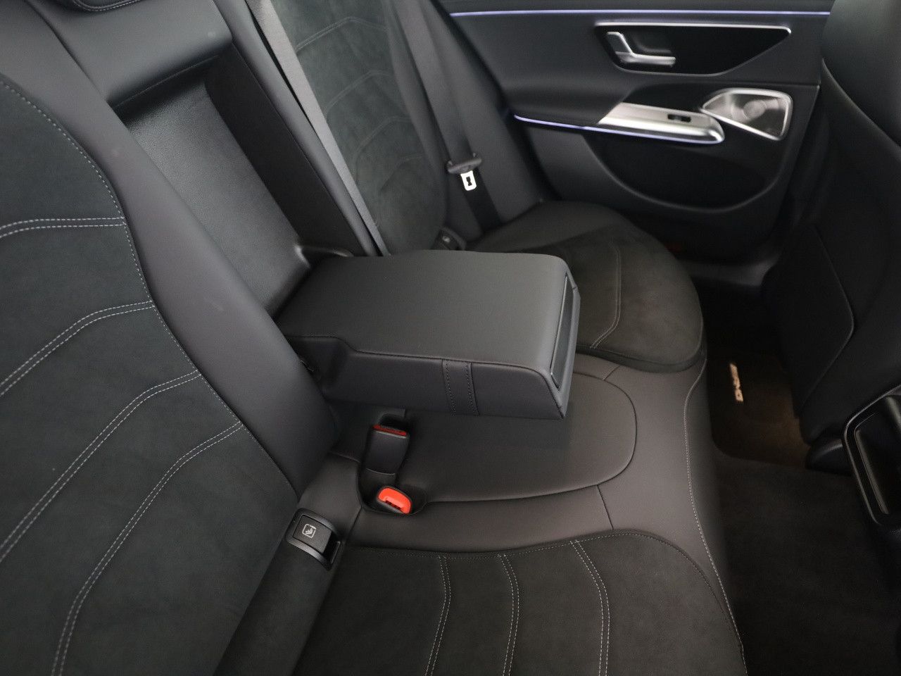 Mercedes-Benz E-Klasse – Bild 22