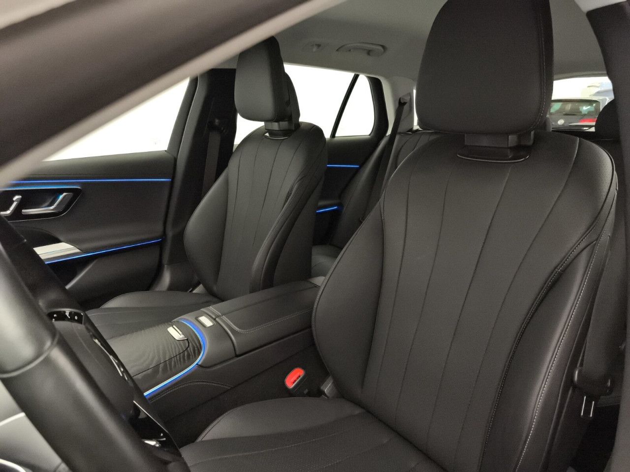 Mercedes-Benz E-Klasse – Bild 21