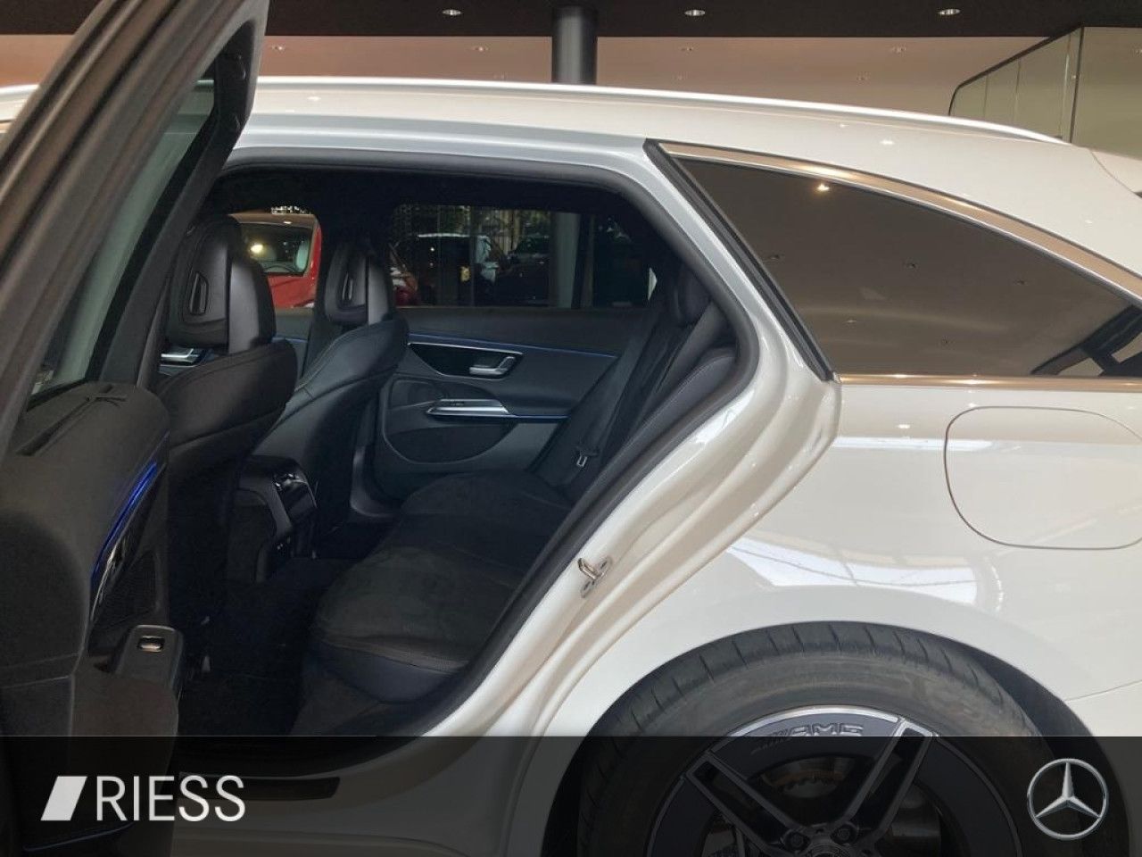 Mercedes-Benz E-Klasse – Bild 8