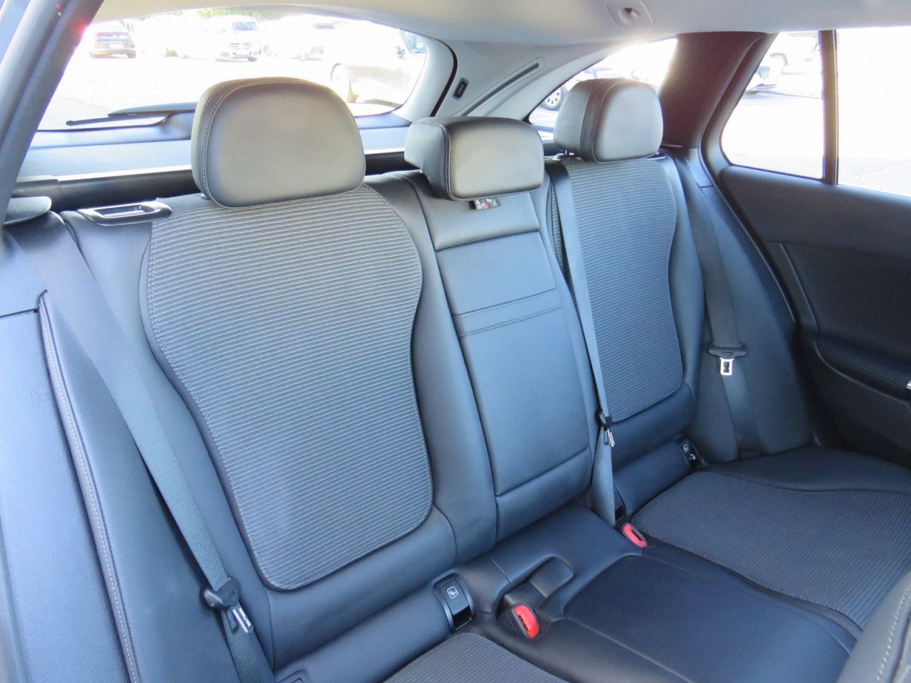 Mercedes-Benz C-Klasse – Bild 28