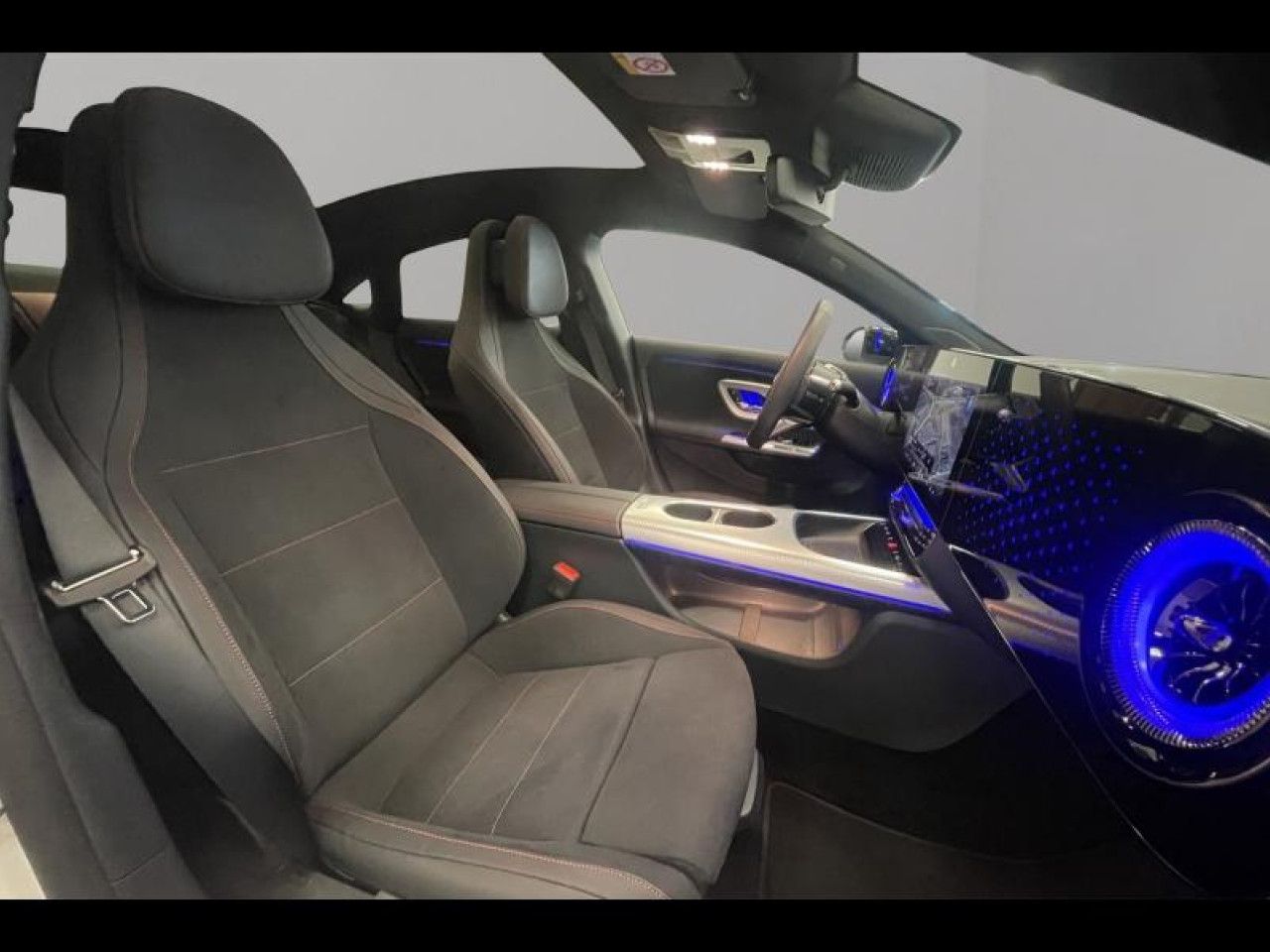 Photo du v&eacute;hicule 14 / 18