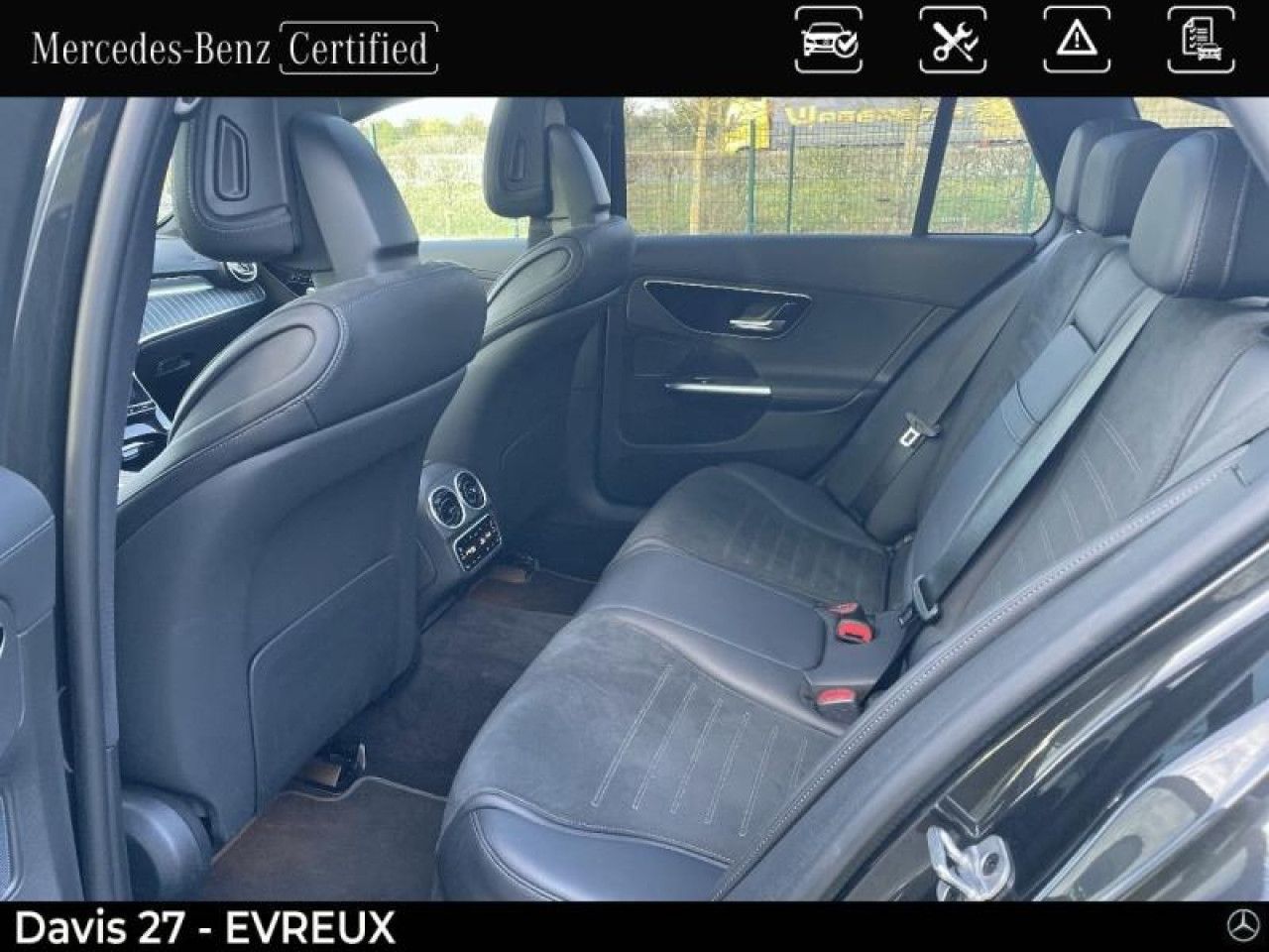 Photo du v&eacute;hicule 16 / 18