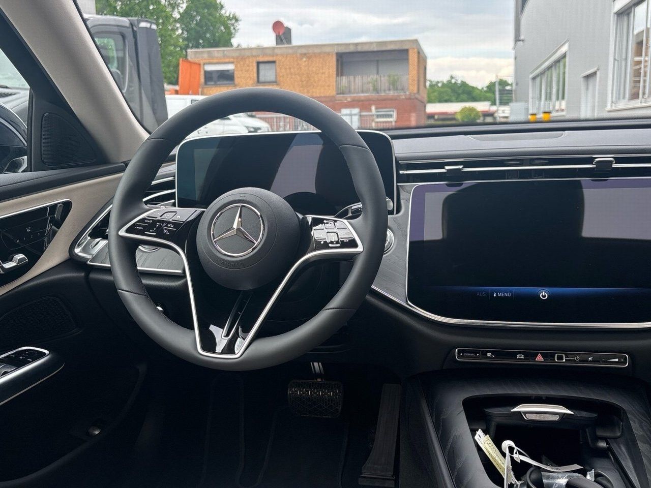 Mercedes-Benz E-Klasse – Bild 8