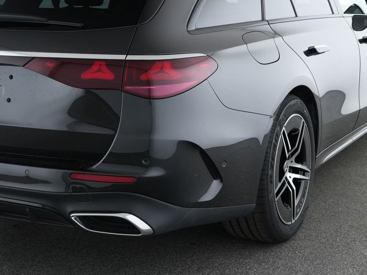 Mercedes-Benz E-Klasse – Bild 9