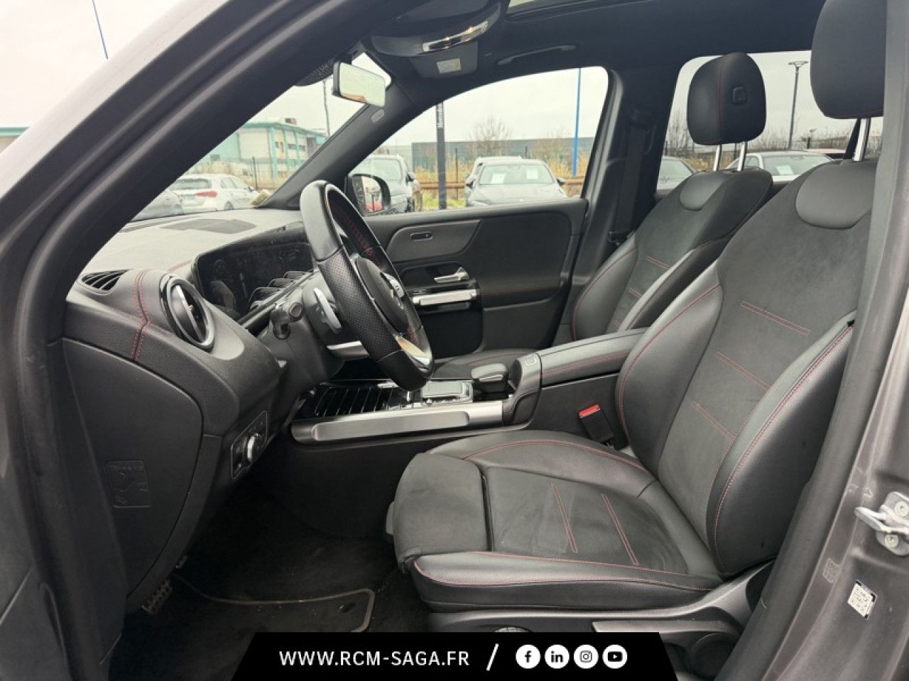 Photo du v&eacute;hicule 8 / 12