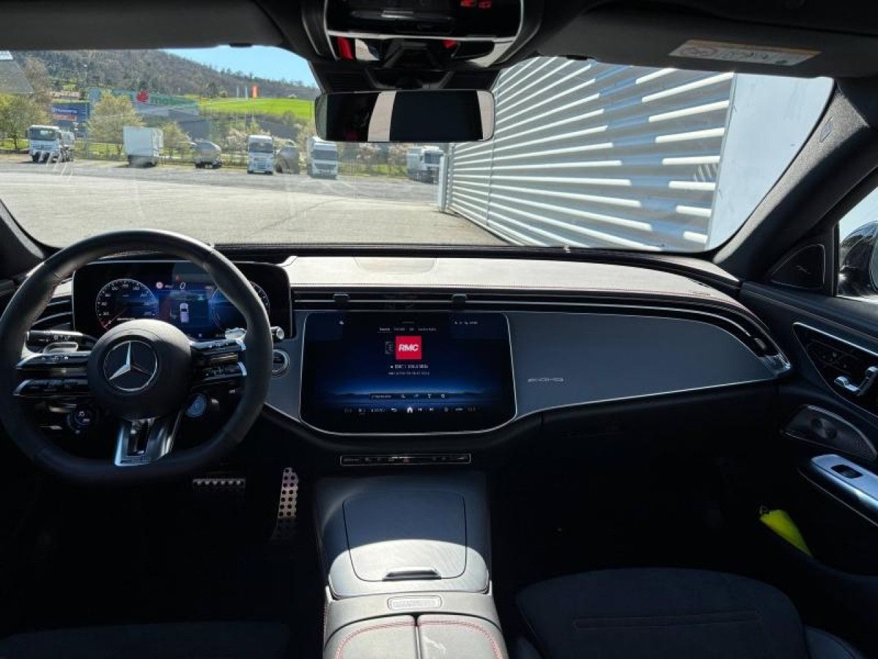 Photo du v&eacute;hicule 9 / 16