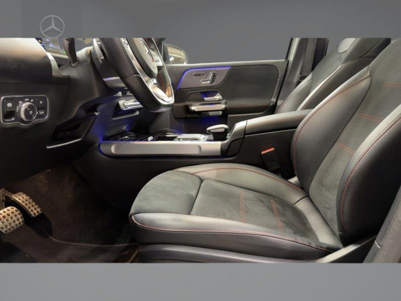 Photo du v&eacute;hicule 12 / 18