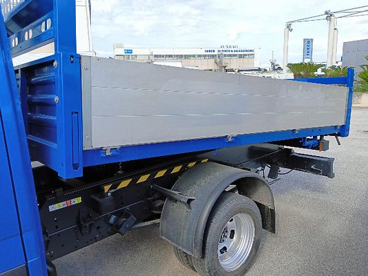 Vehicle image 4 / 14