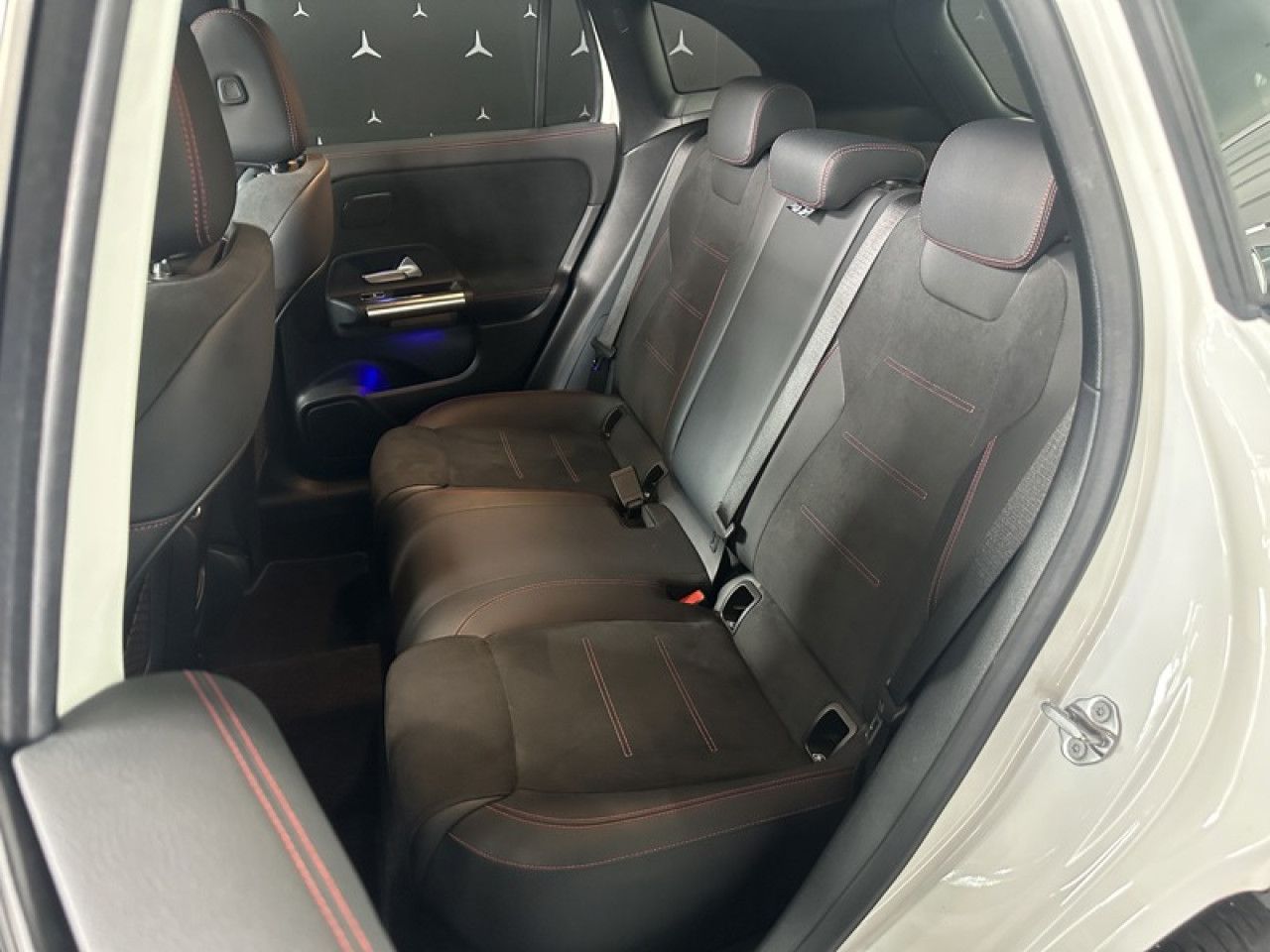 Photo du v&eacute;hicule 13 / 18